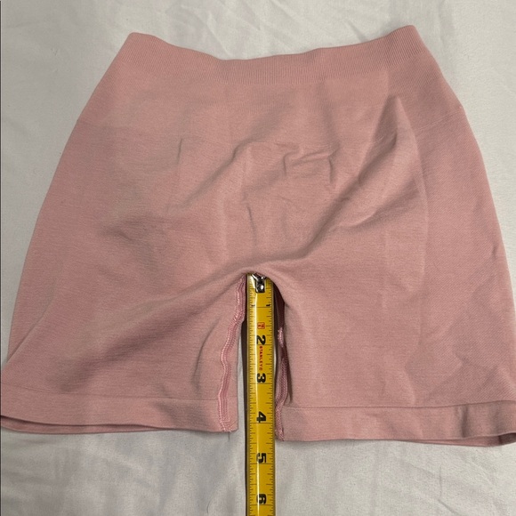 Alphalete Women's Pink Bike Shorts - Picture 4 of 4